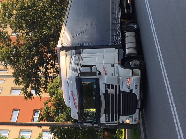 EximService DAF XF na ulicy
