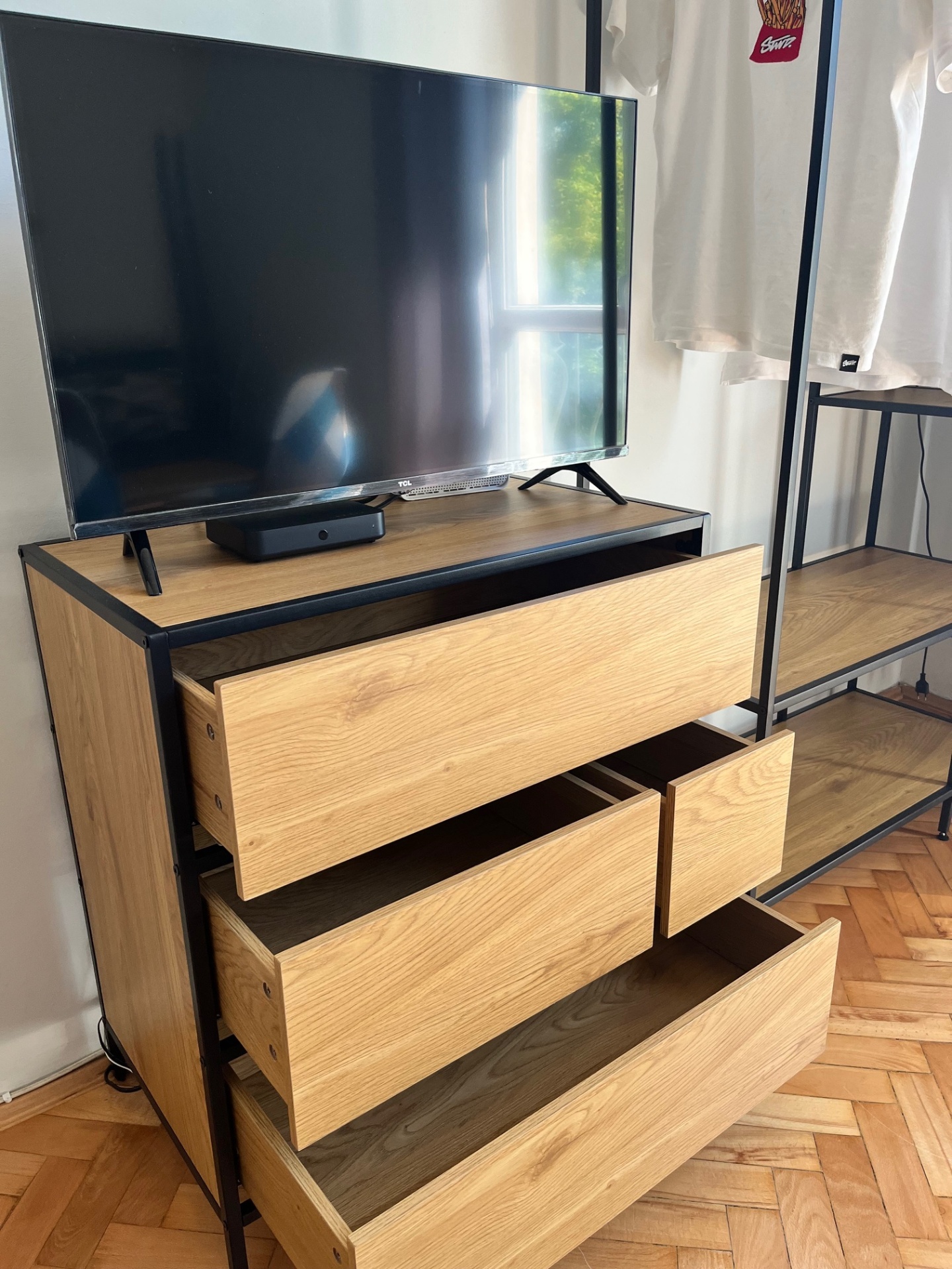 Komoda i telewizor